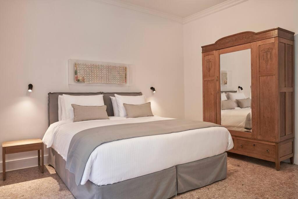 Ferienwohnung Sleeping With The Ancient Gods In Koukaki Athen Exterior foto